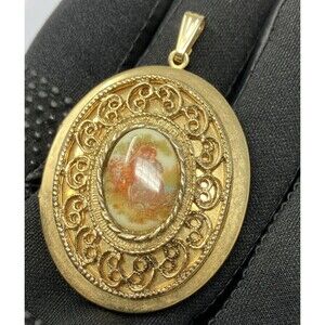 Victorian Style Locket Pendant Oval Ceramic COURTING COUPLE Inset Gold Tone VTG